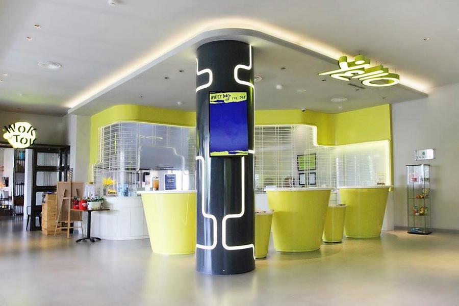 Yello Hotel Jemursari Surabaja Zewnętrze zdjęcie