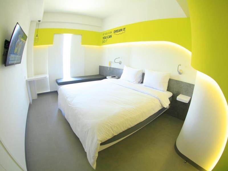 Yello Hotel Jemursari Surabaja Zewnętrze zdjęcie